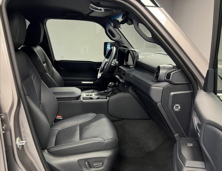 Toyota Land Cruiser 14