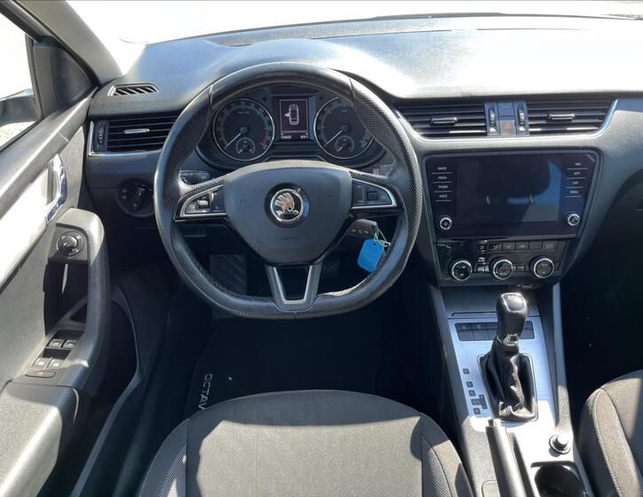Škoda Octavia 14