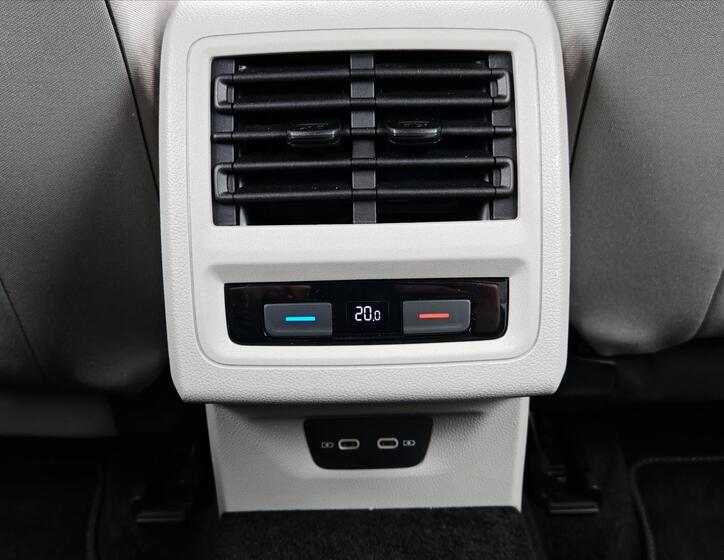 Volkswagen Golf 19