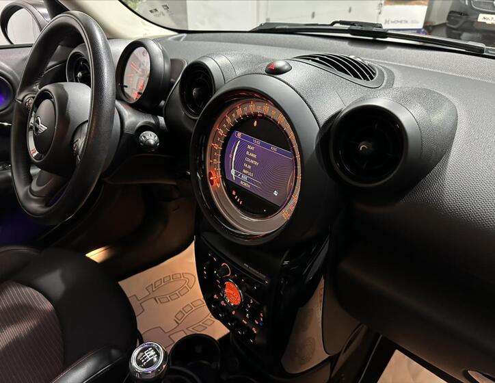 Mini Countryman 14