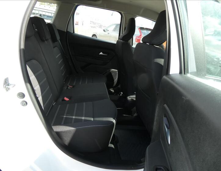 Dacia Duster 24