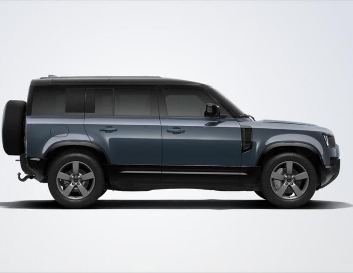 Land Rover Defender 2