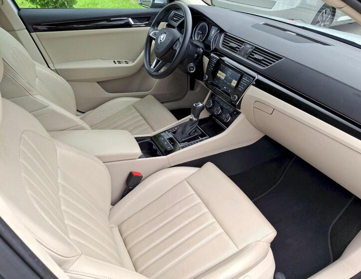 Škoda Superb 14