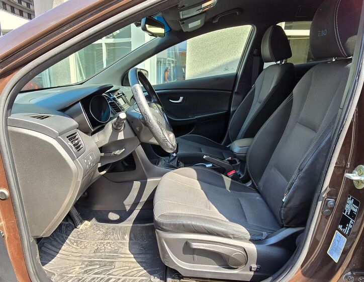 Hyundai i30 10