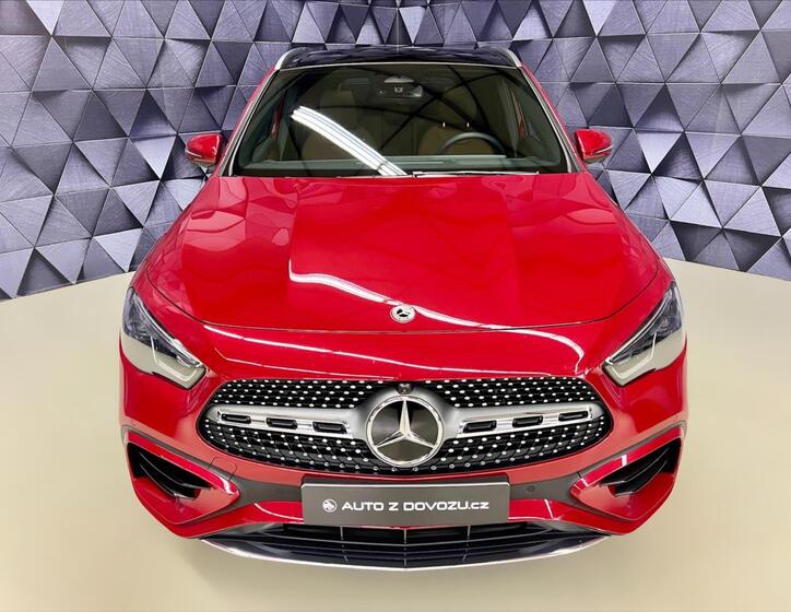 Mercedes-Benz GLA 3