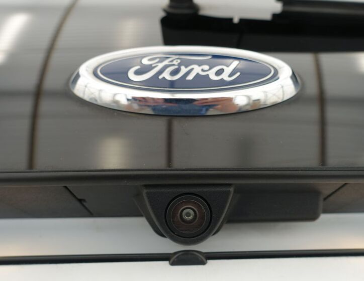 Ford Galaxy 33