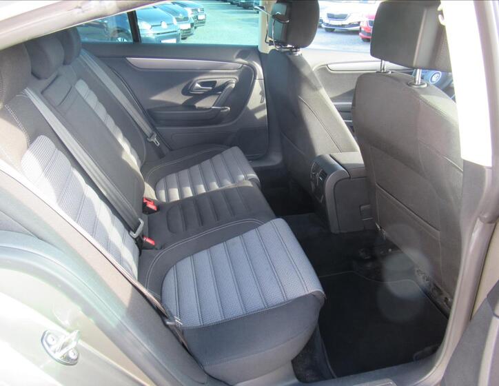 Volkswagen Passat CC 17
