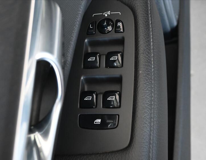 Volvo V90 26