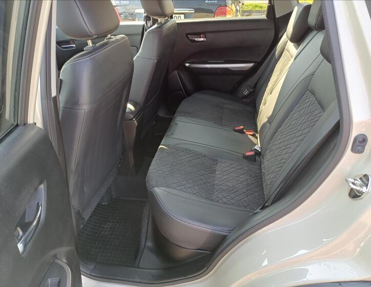 Suzuki Vitara 8