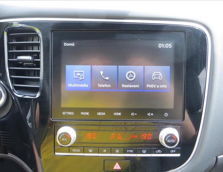 Mitsubishi Outlander 20