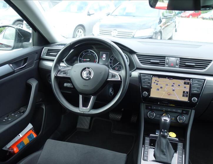 Škoda Superb 24
