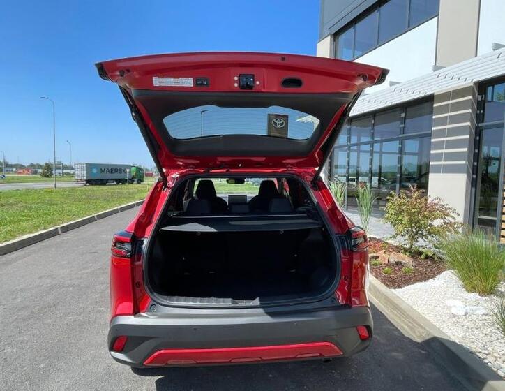 Toyota Corolla Cross 10