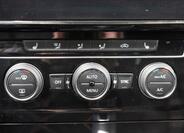 Volkswagen Golf 26