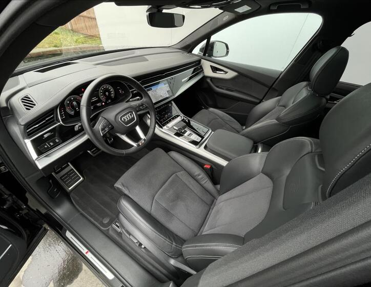 Audi Q7 5
