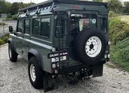 Land Rover Defender 5