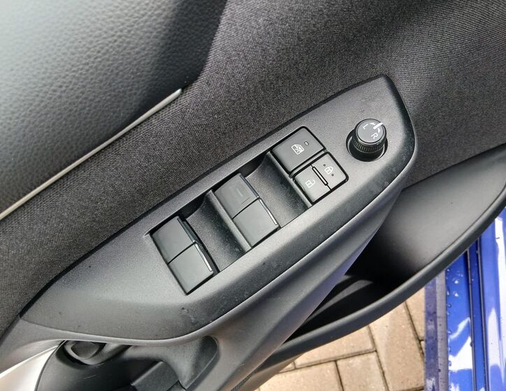 Toyota Yaris 17