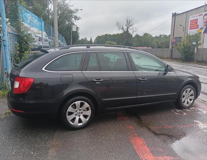 Škoda Superb 12