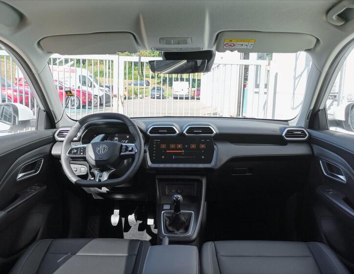 MG ZS 8