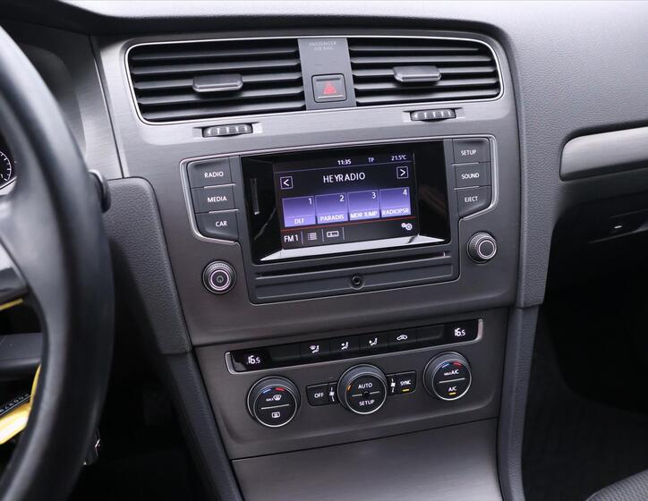 Volkswagen Golf 23