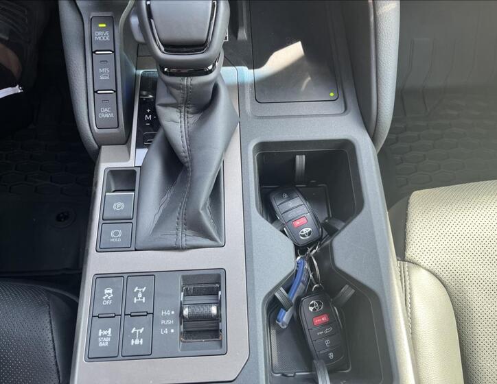 Toyota Land Cruiser 34