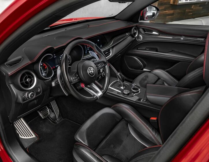 Alfa Romeo Stelvio 15