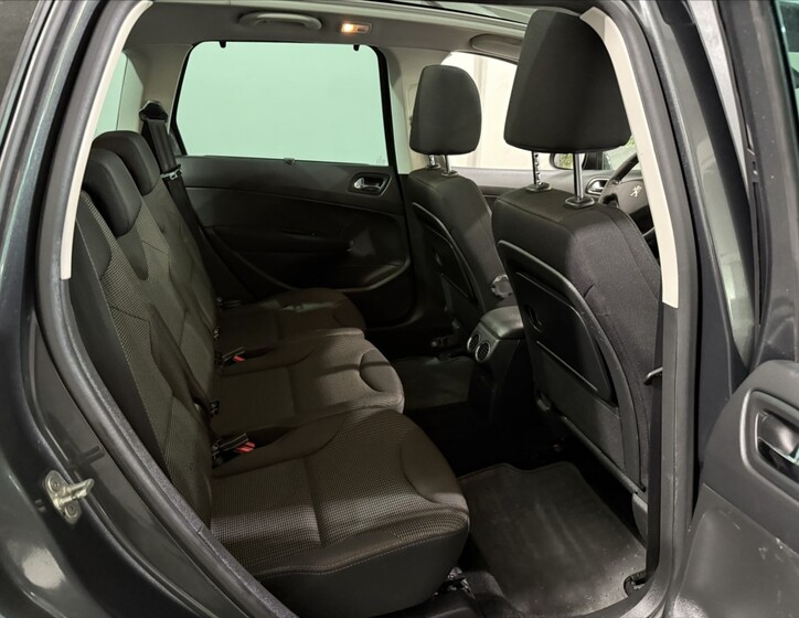 Peugeot 308 13