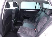 Škoda Superb 12