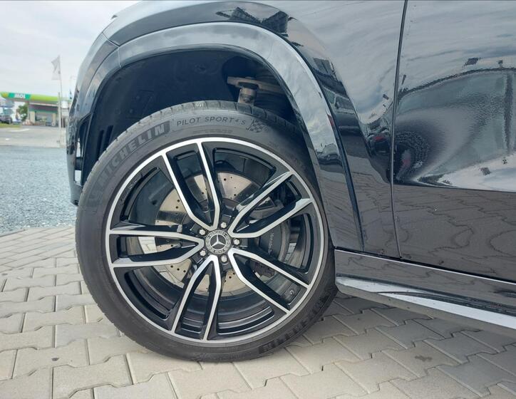Mercedes-Benz GLS 45