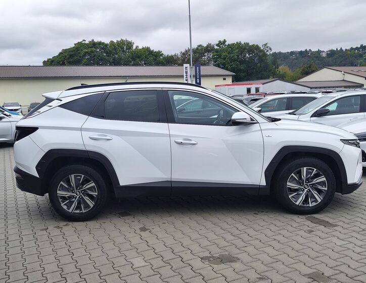 Hyundai Tucson 4