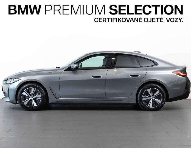BMW i4 3