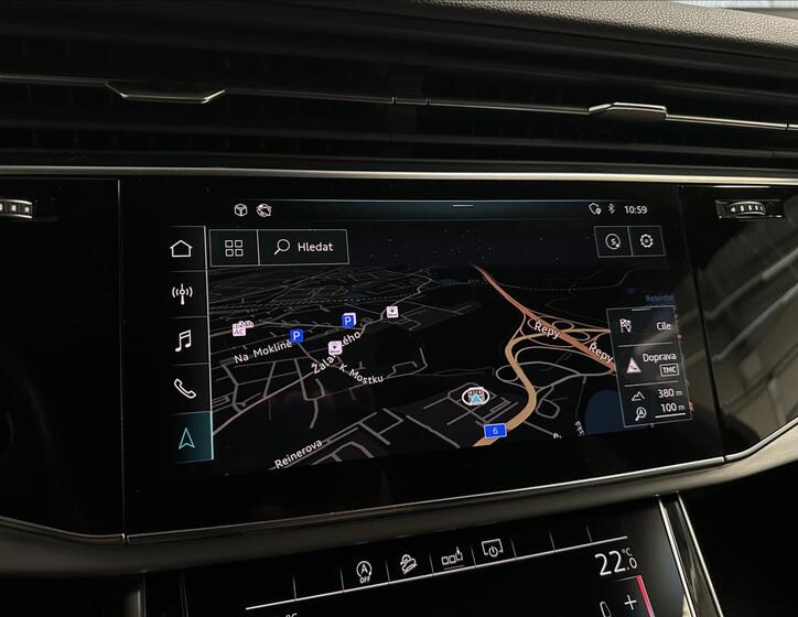 Audi Q7 11