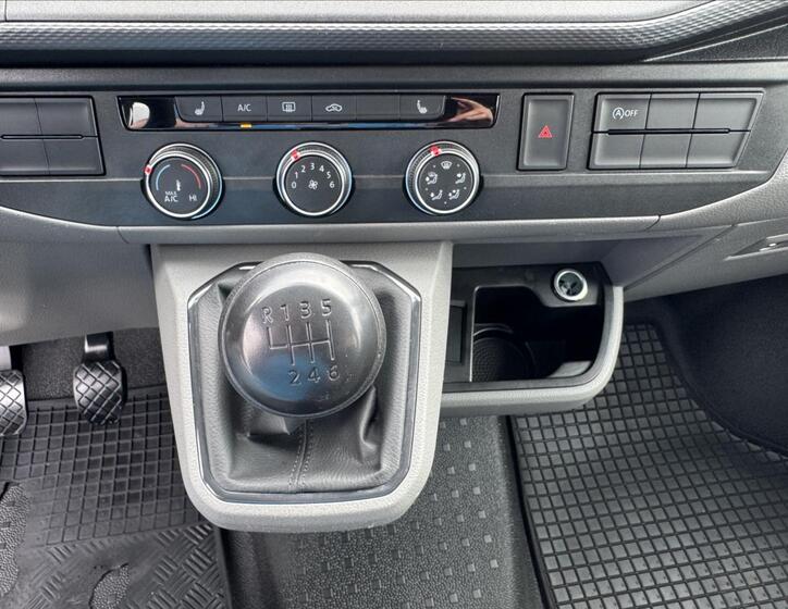 Volkswagen Transporter 16