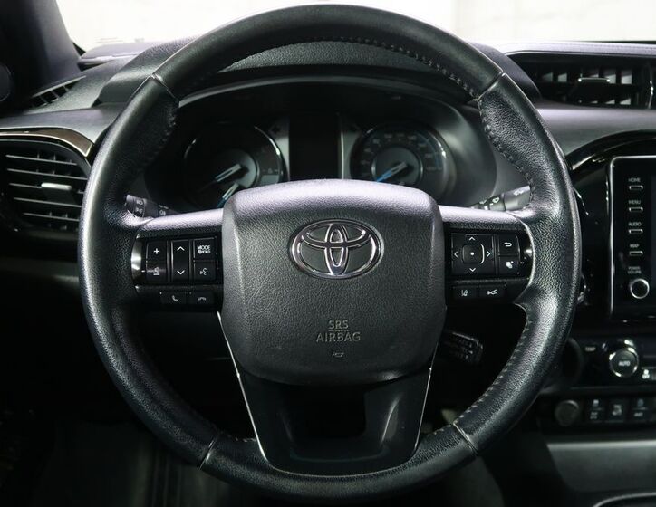 Toyota Hilux 15