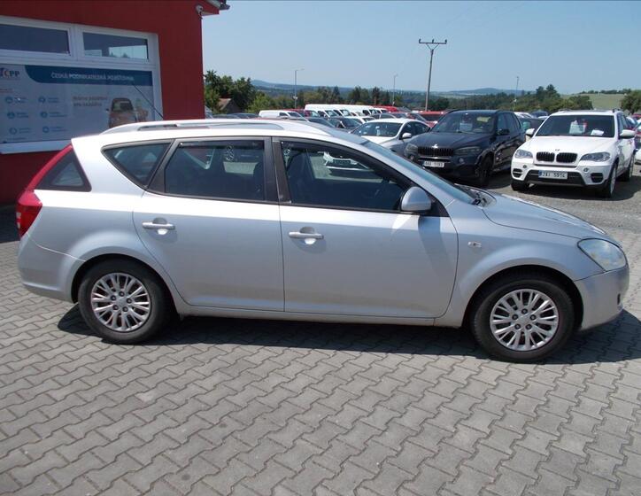 KIA Ceed 8