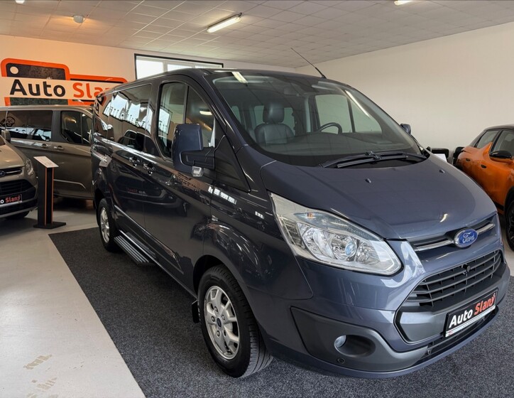 Ford Tourneo Custom 2