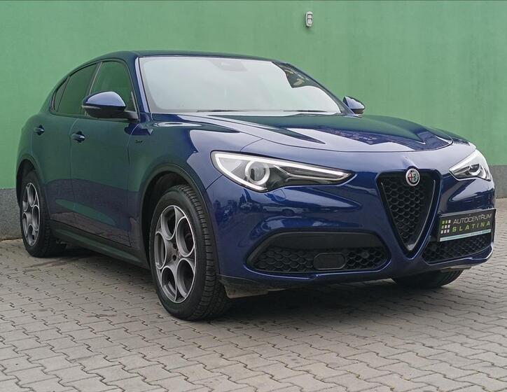 Alfa Romeo Stelvio 11
