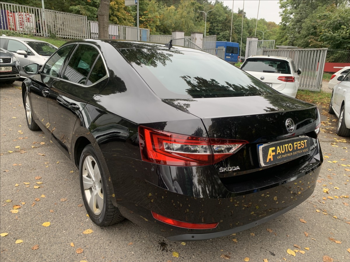 Škoda Superb