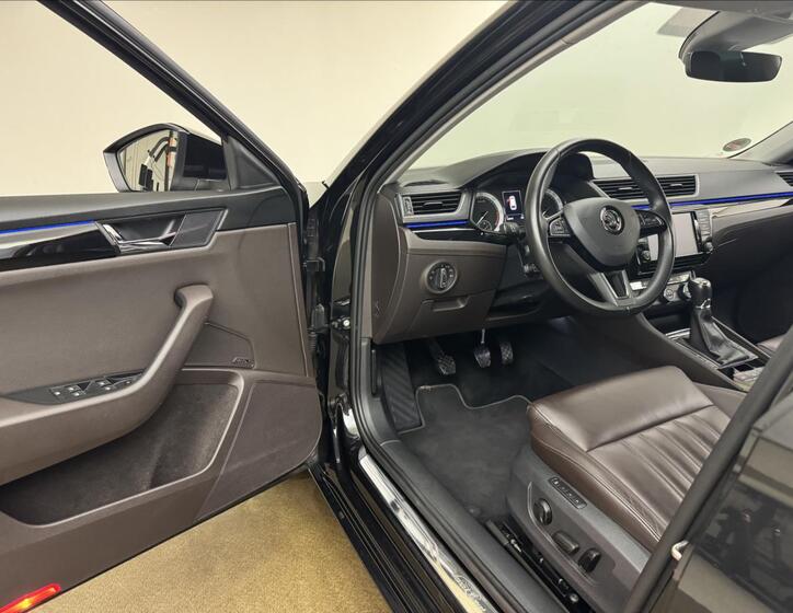 Škoda Superb 37