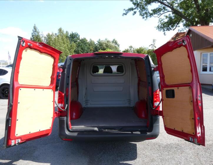 Mercedes-Benz Vito 17