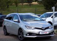 Toyota Auris 1