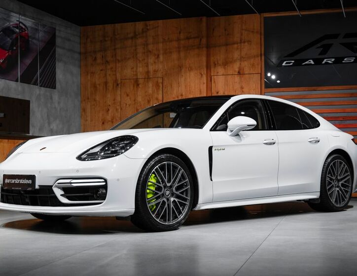 Porsche Panamera 1