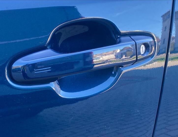 Toyota C-HR 8