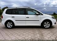 Volkswagen Touran 8