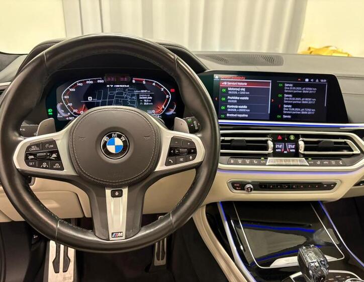 BMW X7 11
