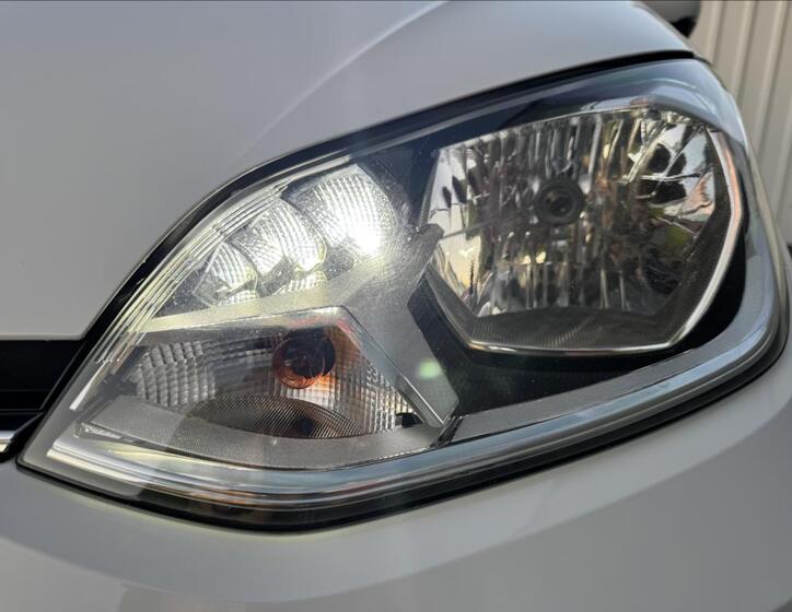 Volkswagen up! 9