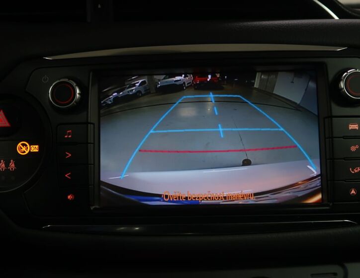 Toyota Yaris 17