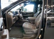 Chevrolet Suburban 17