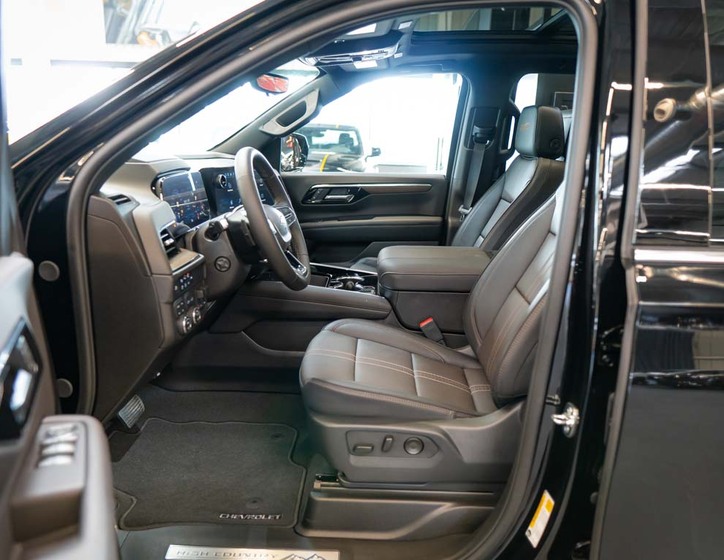 Chevrolet Suburban 17