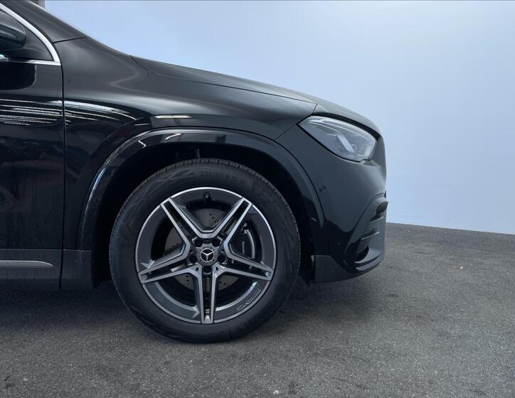 Mercedes-Benz GLA 22