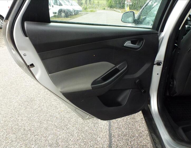 Ford Focus 16